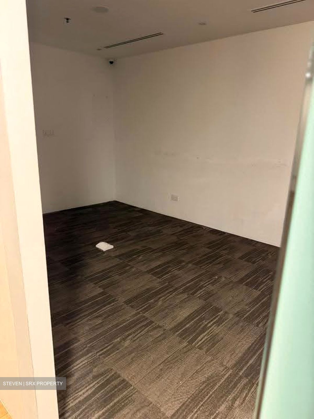 International Plaza (D2), Office #630124641